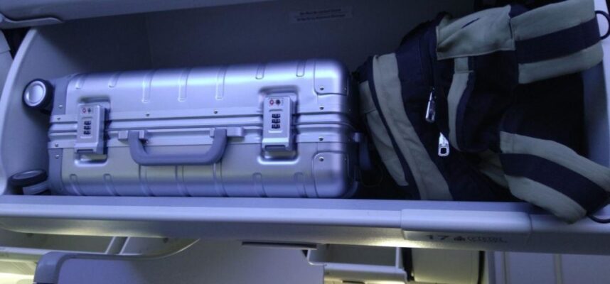 xiaomi trolley in small baggage rack